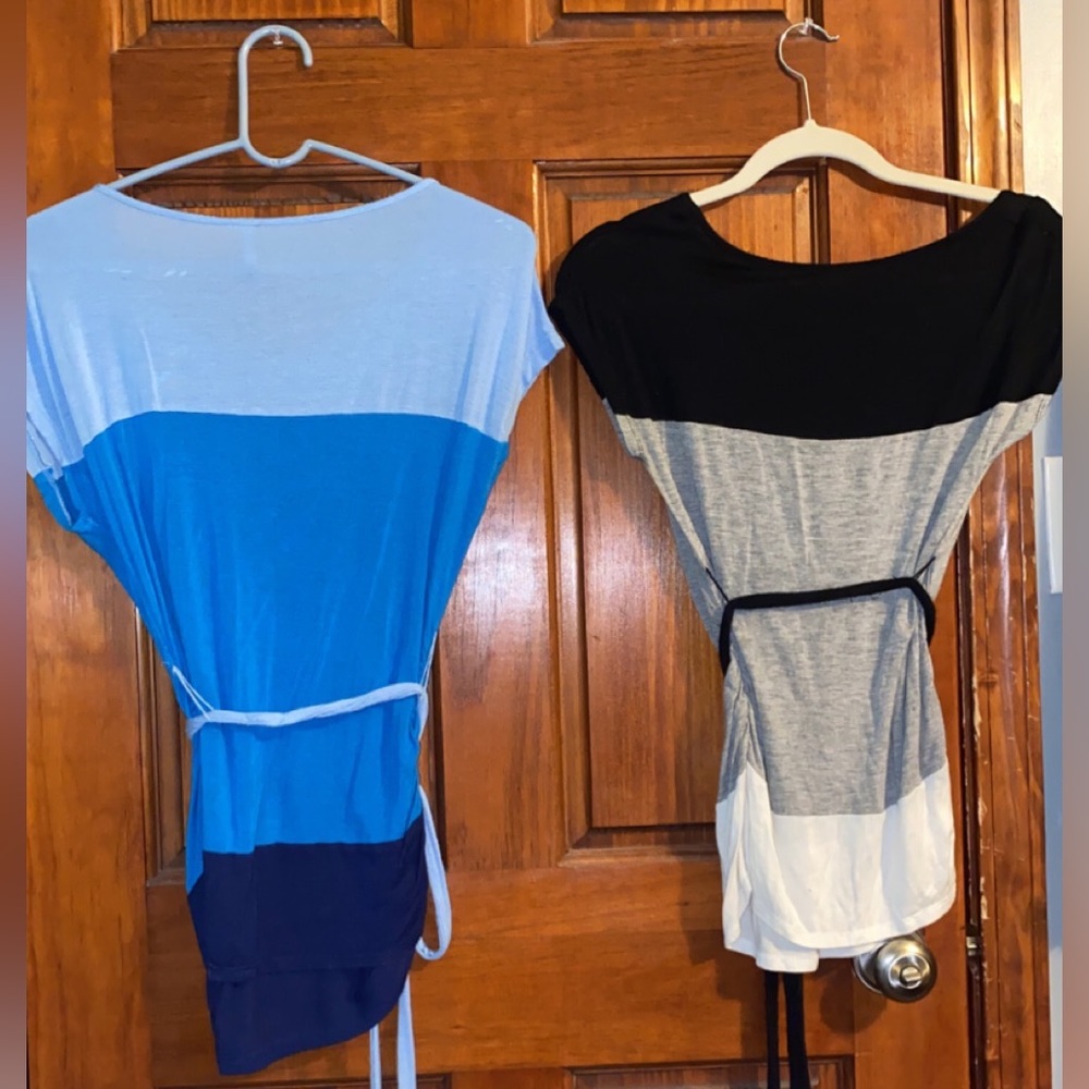 2 Cute Small Maternity Shirts - Picture 2 of 2